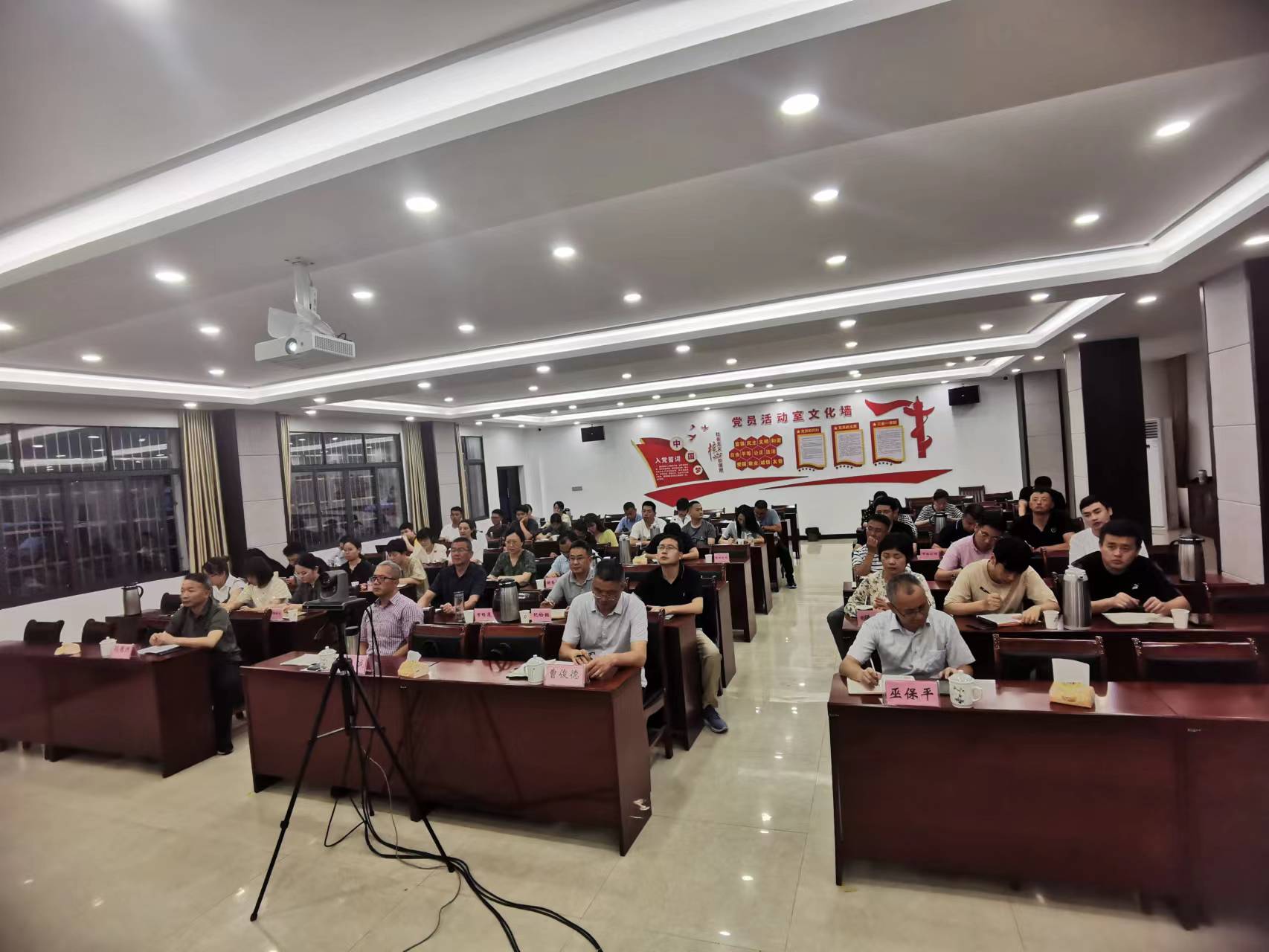 e7a64f3f9579c6aadcf2e978749b9c3d.jpg 0bc7c080a528357311701e78db1aed3.jpg