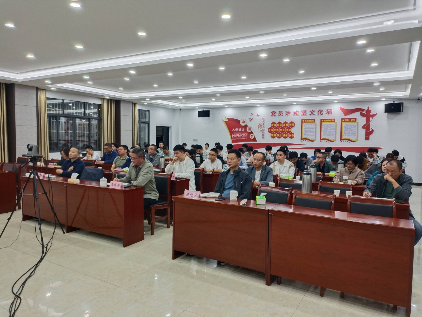 8fb6e90426798a7f17fd6aa96c744573.jpg 8fb6e90426798a7f17fd6aa96c744573.jpg