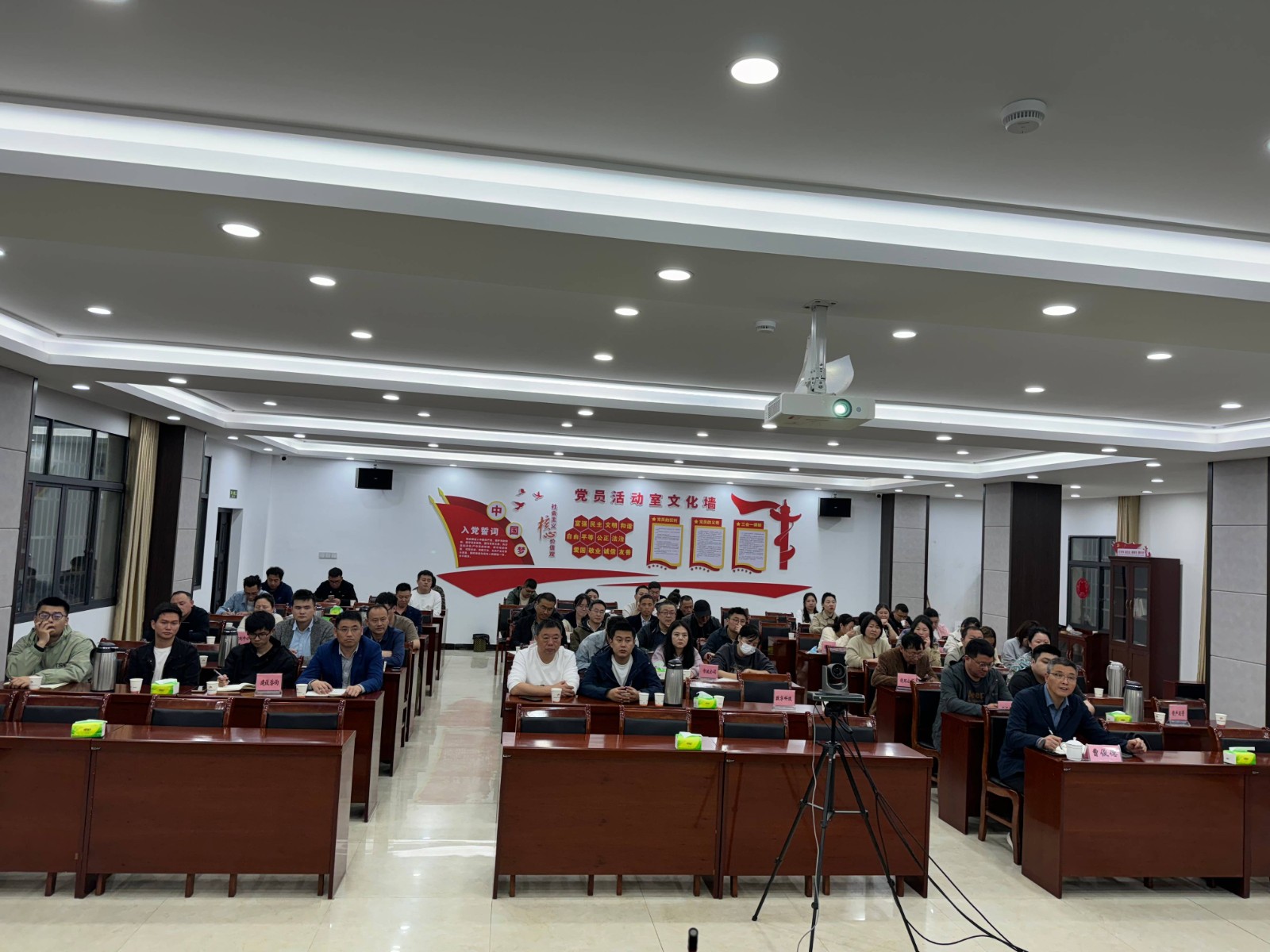 70ec5916c6bf1c8809c3fb032054dc49.jpg 70ec5916c6bf1c8809c3fb032054dc49.jpg