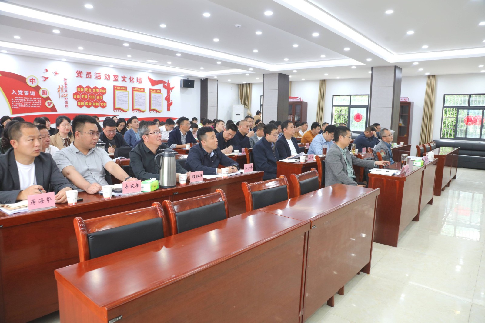 9f3731a8bbc7b1a880178fc73cda2249.jpg 9f3731a8bbc7b1a880178fc73cda2249.jpg