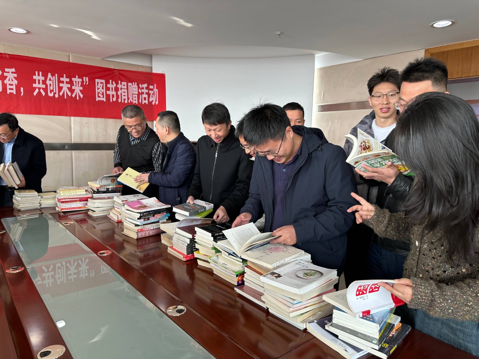 ef941365d594fc7952390fe665b03520.jpg ef941365d594fc7952390fe665b03520.jpg